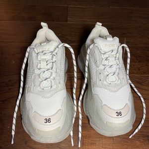 Balenciaga triple S Sneakers